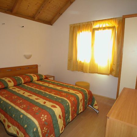 Villas Oleandri Vrboska Extérieur photo